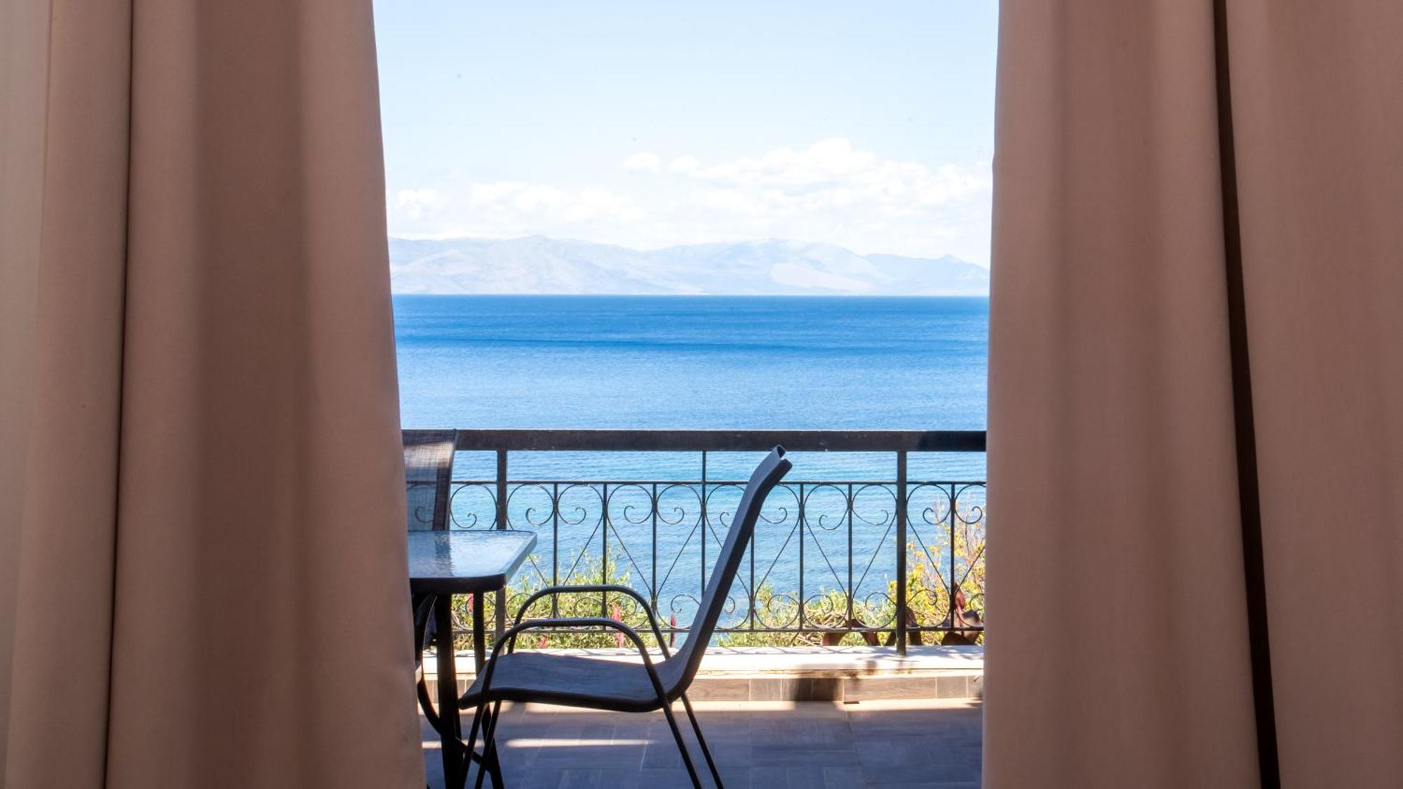 Ionian Kaizer Boutique Daire Achílleion Dış mekan fotoğraf